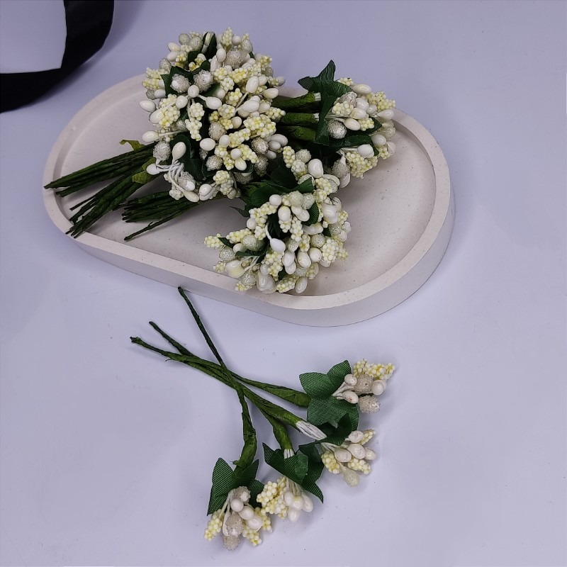 گل پرچم تزئینی